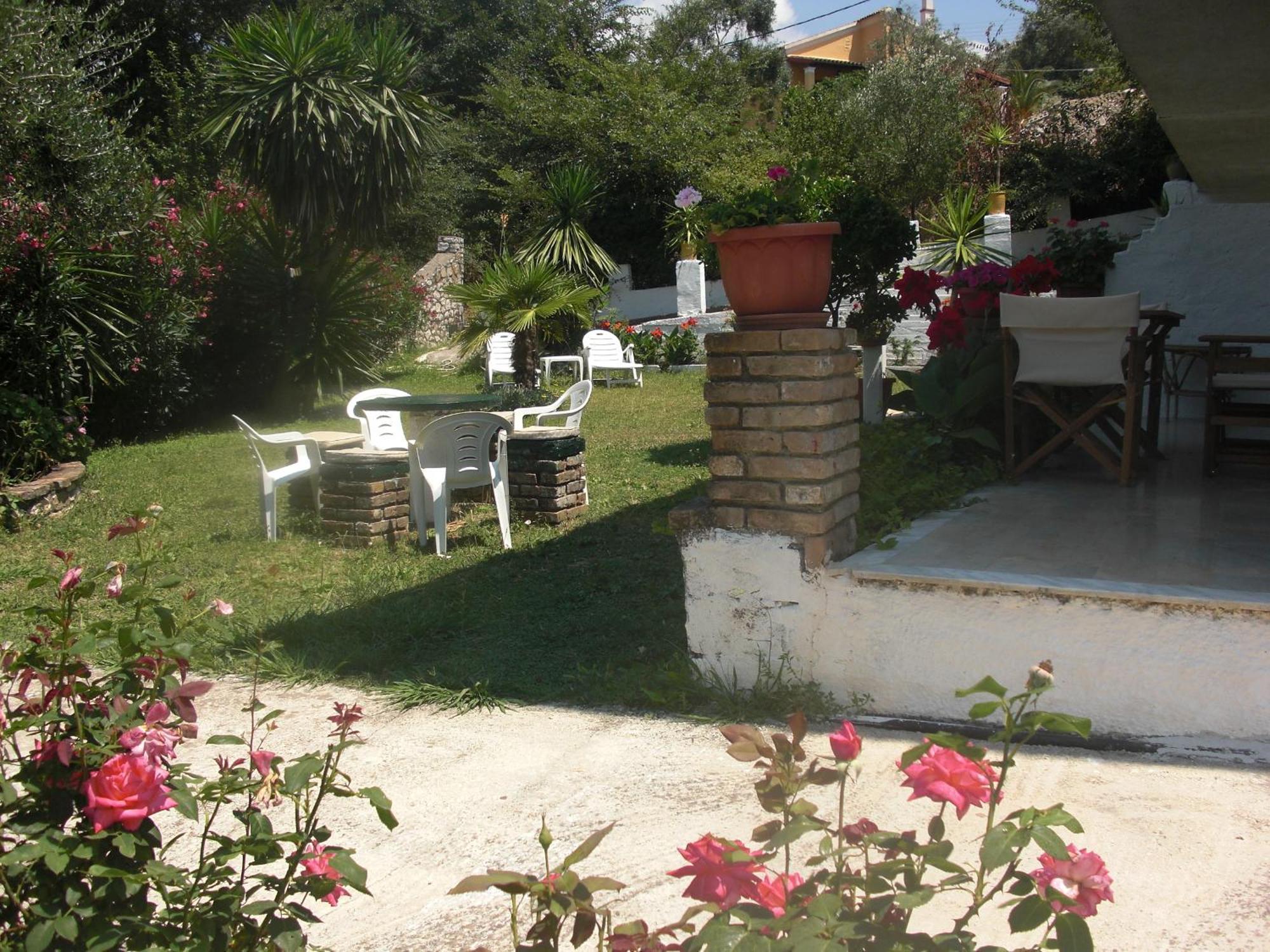 Ferienwohnung Kahlua Liapades Exterior foto